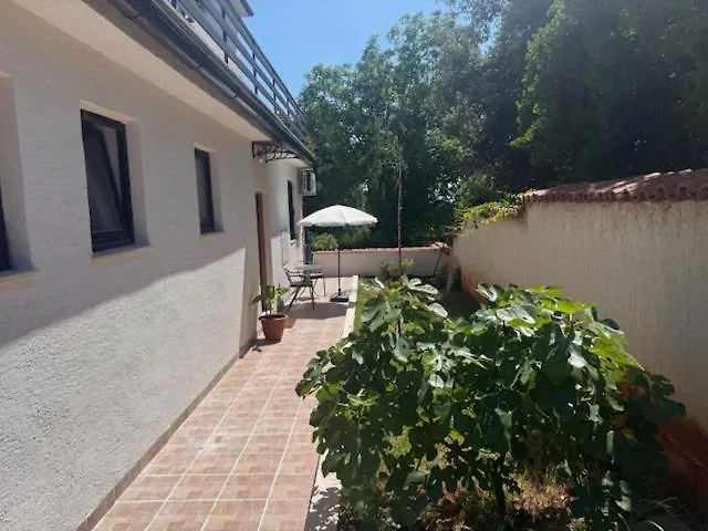 Apartments Lav أوماغ كرواتيا